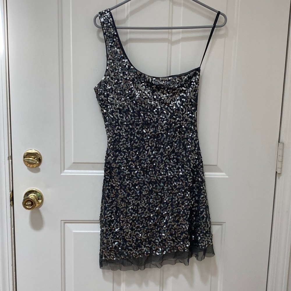 💥5 for $18💥 Sequined one-shoulder cocktail dress M by Wildcat